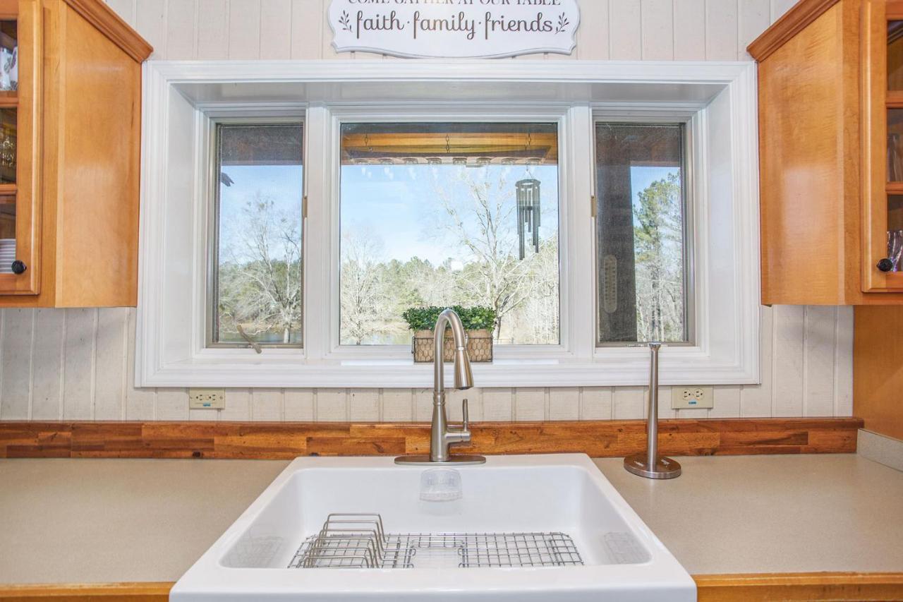 Refuge Ranch Retreat Log Cabin Lake 53+ Acres Locust Grove Eksteriør billede
