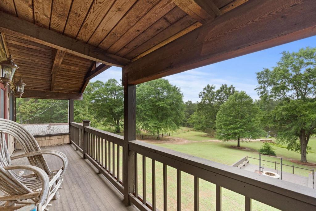 Refuge Ranch Retreat Log Cabin Lake 53+ Acres Locust Grove Eksteriør billede